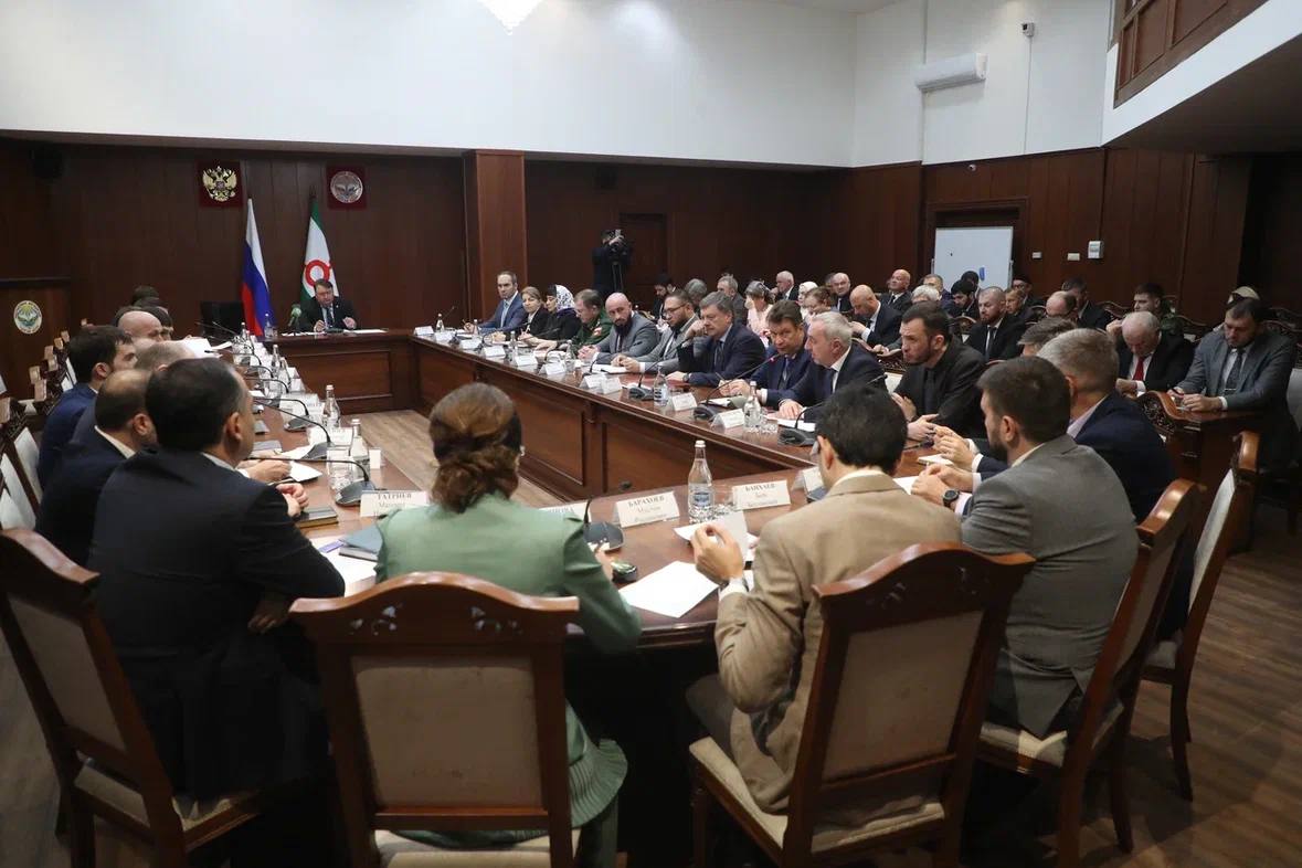 В Магасе прошло заседание под руководством Владимира Сластенина
