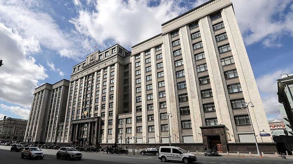 Законопроект о повышении пособия по уходу за детьми внесён в Госдуму