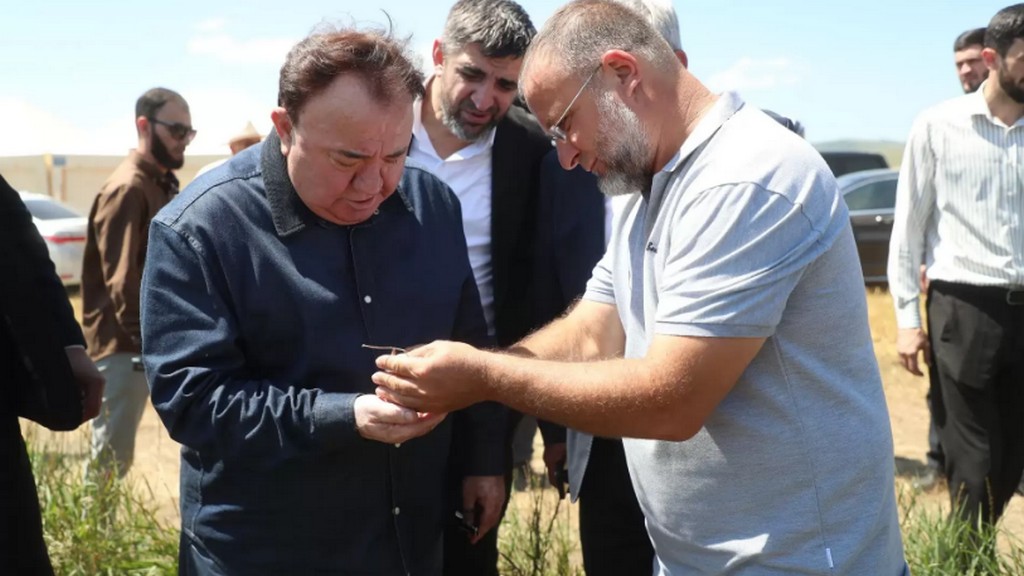 Глава Ингушетии проинспектировал старт уборочной страды в Малгобекском районе