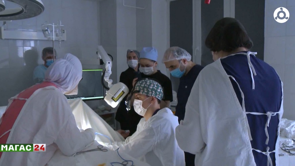 В онкодиспансере Ингушетии впервые провели высокотехнологичную малоинвазивную операцию