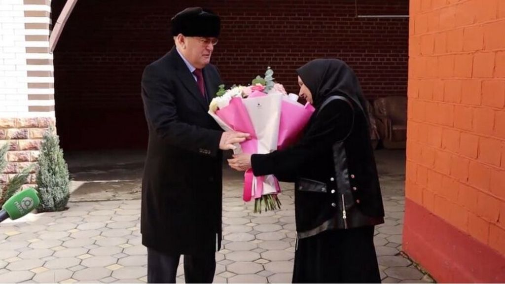 Спикер Парламента Ингушетии навестил семью Героя России Мустафы Бокова