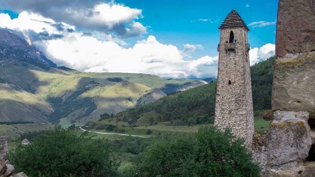 "Сохраним наследие вместе": в Ингушетии прошла сессия для волонтёров ко Дню охраны памятников