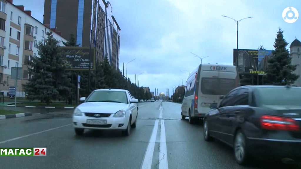 Водителей могут начать предупреждать об отсутствии страховки через "Госуслуги. Авто"