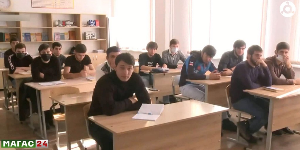 Закон о бесплатном профобразовании для девятиклассников подписал Путин