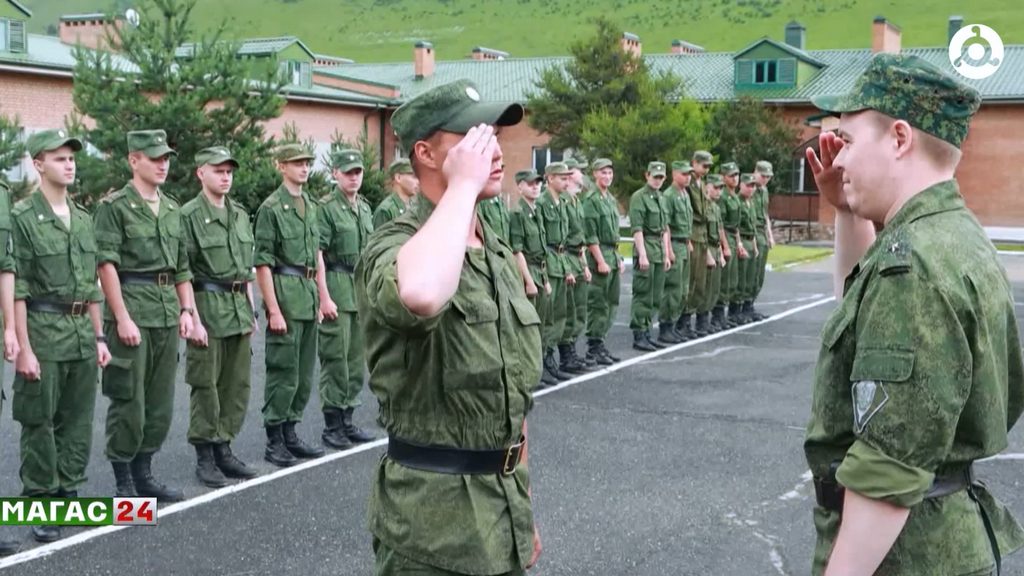В Погрануправлении ФСБ по Ингушетии проводили в запас военнослужащих-срочников