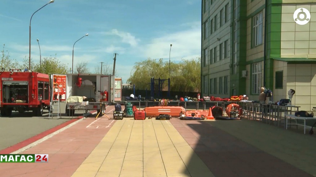 В Ингушетии отметили 25-летие Всероссийского студенческого корпуса спасателей показом техники