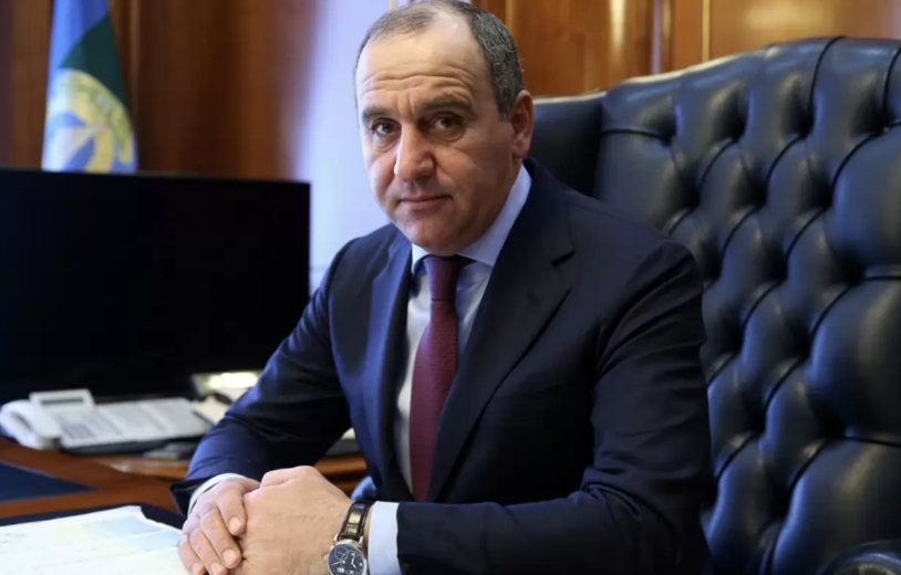 Глава КЧР Рашид Темрезов поздравил Ингушетию с Днем республики