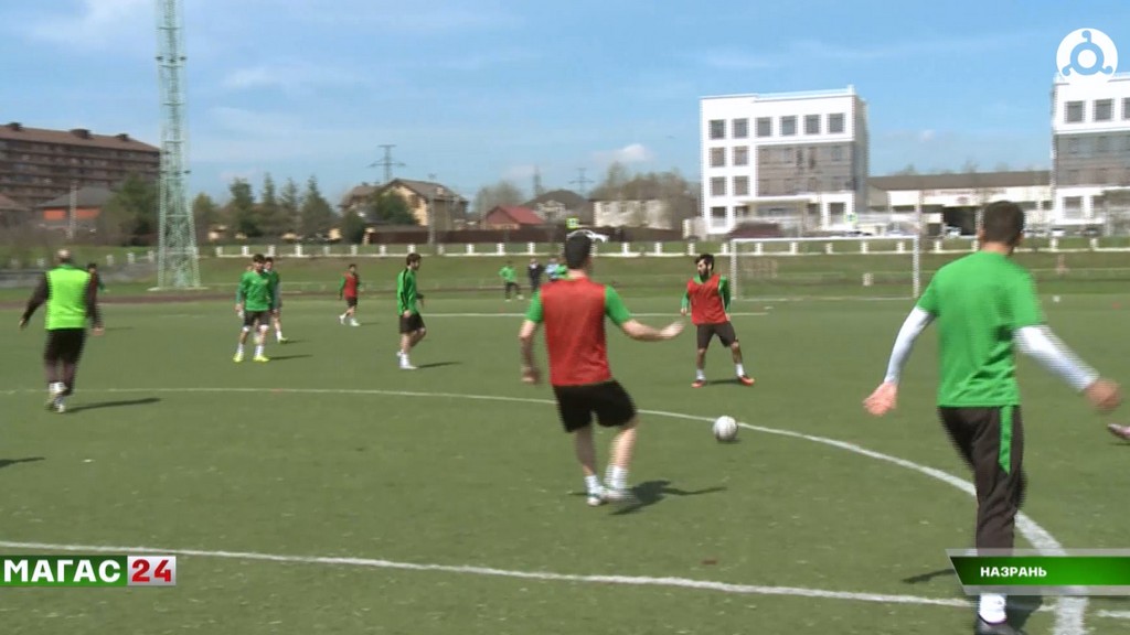 Ингушский футбольный клуб "Ангушт" готовится к матчу с донецким "Шахтёром"