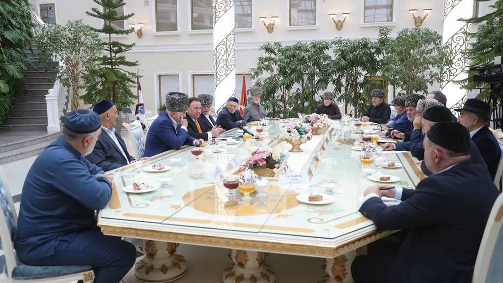 Глава Ингушетии провёл встречу с Советом старейшин