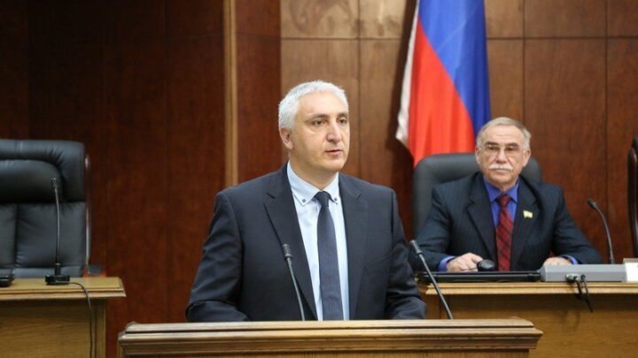Джамбулат Оздоев утвержден в должности руководителя Администрации Главы и Правительства Ингушетии.