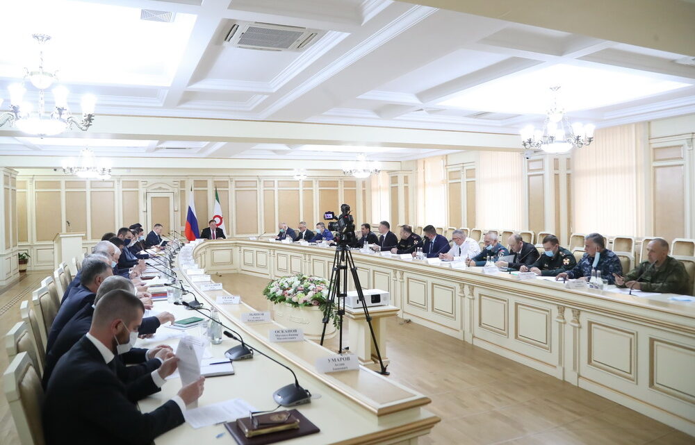 В Магасе состоялось заседание Антитеррористической комиссии республики.