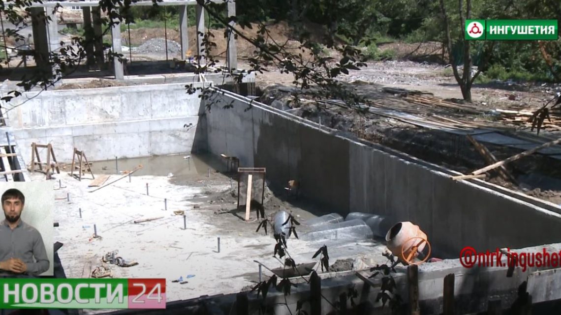 На территории горского кадетского корпуса возводят бассейн.