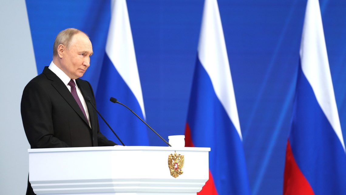 Путин: продолжим фундаментальные проекты в сфере культуры, сохраним их финансирование.