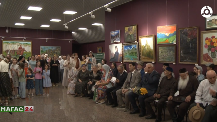 В музее ИЗО открылась выставка “Художники и мастера к 100-летию ингушской государственности”