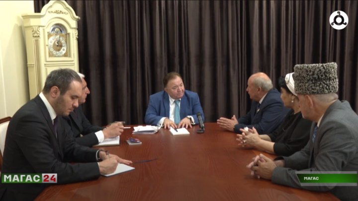 Махмуд-Али Калиматов встретился с председателем правления Союза писателей России.