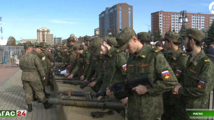 Выставка боевой трофейной техники и вооружения стран НАТО проходит в Магасе.