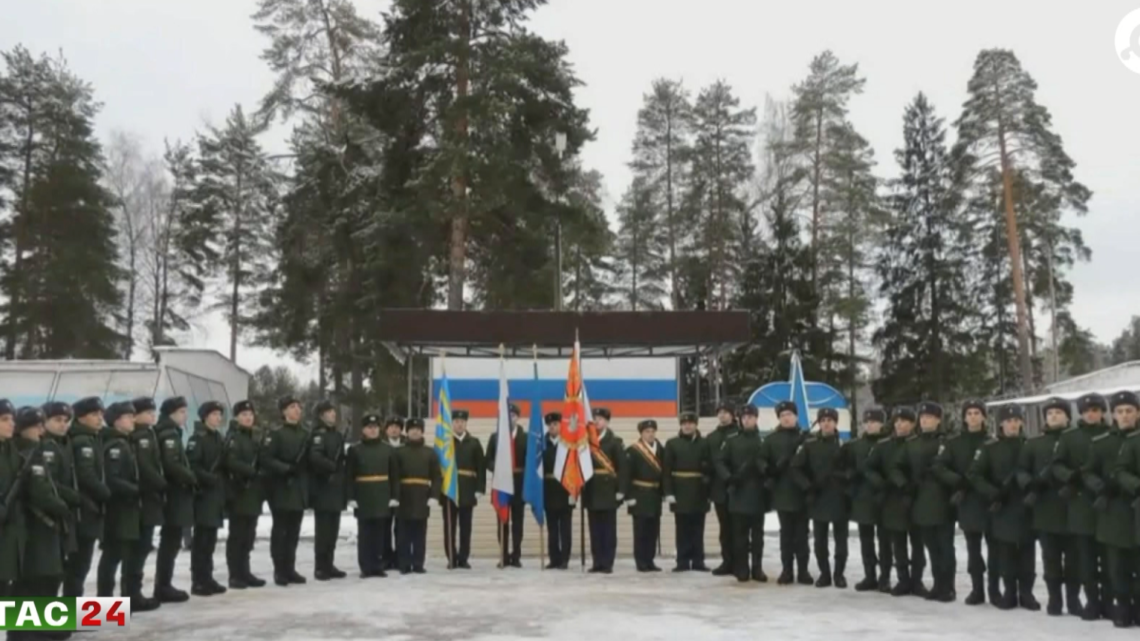 Новобранцы из Ингушетии отправились служить в Центр контроля космического пространства Московской области.